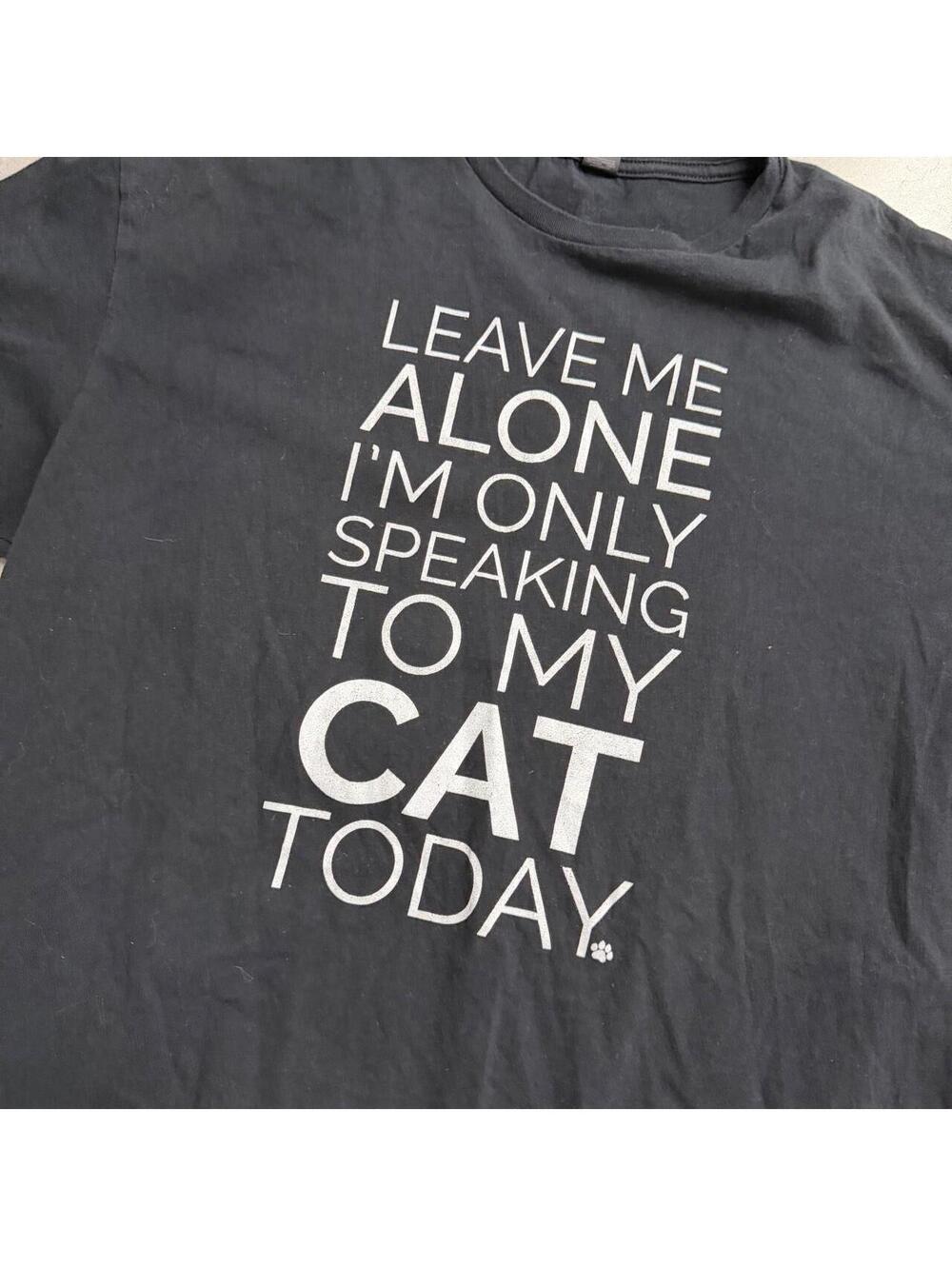 2000s Im Speaking To My Cat Spellout Graphic Tee Extra Large - Picture 2 of 6